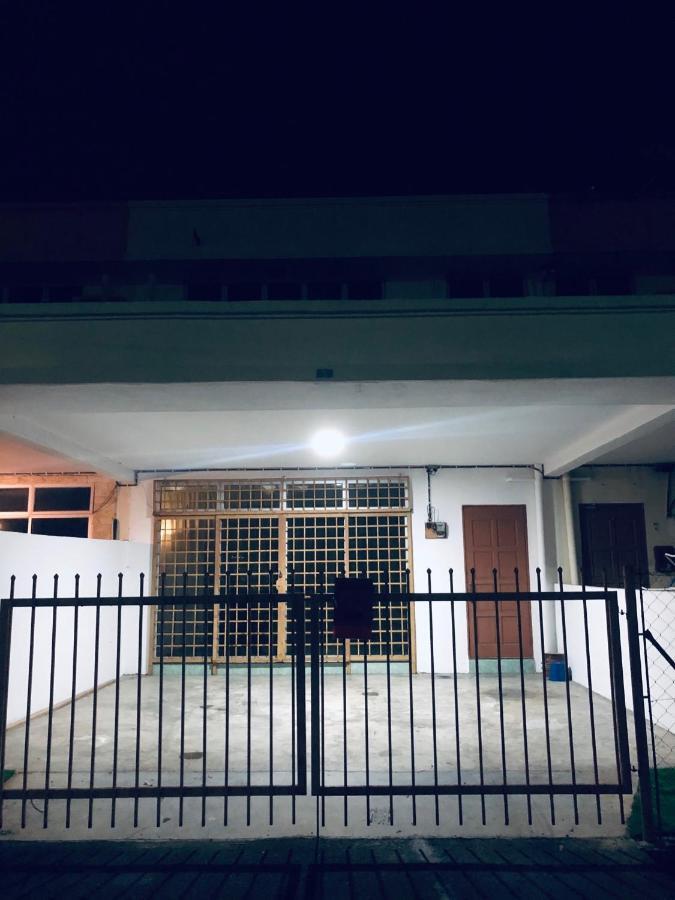 Fateh Homestay Arau Exterior foto